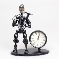 Mettle Hot Selling Metal Craft Creative Decoration Skull Shape Music Iron Man Clock