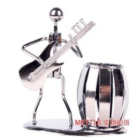 Mettle High Quality Personality Iron Pen Holder Classic Music Man Home Decoration